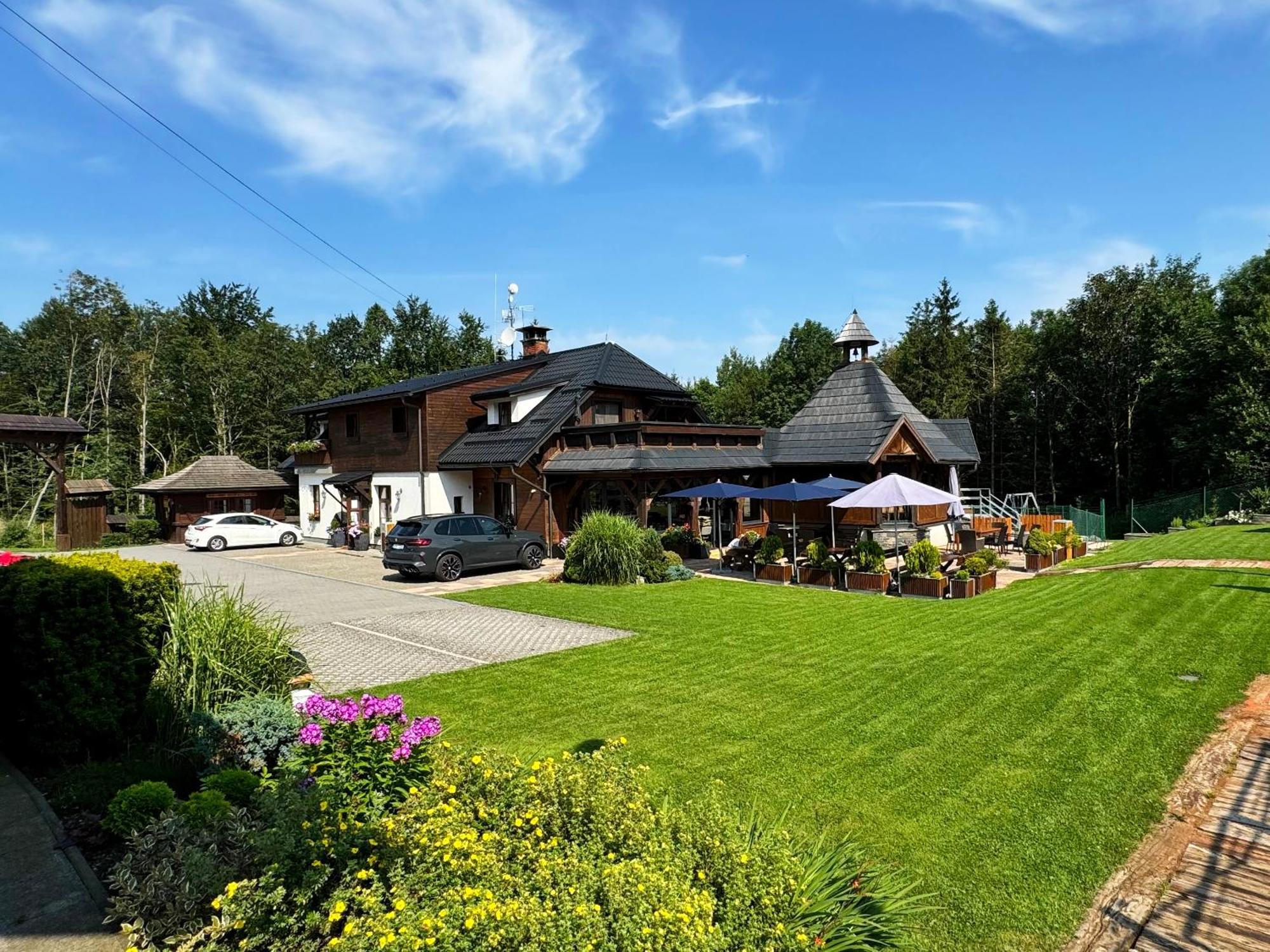 Hotel Na Doline Frenštát pod Radhoštěm エクステリア 写真