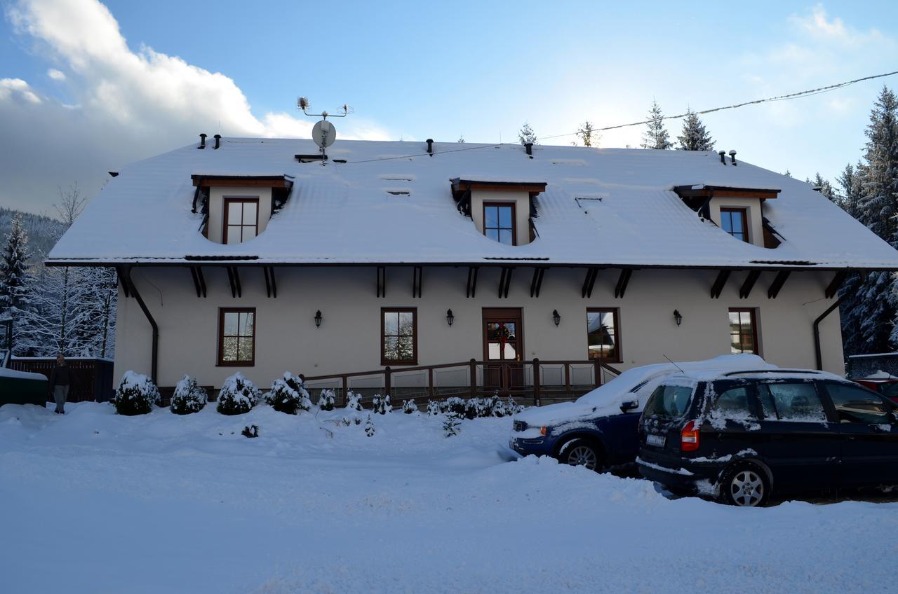 Hotel Na Doline Frenštát pod Radhoštěm エクステリア 写真